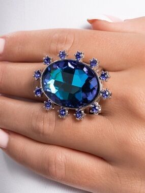 NWT Oversized Blue Gem Ring